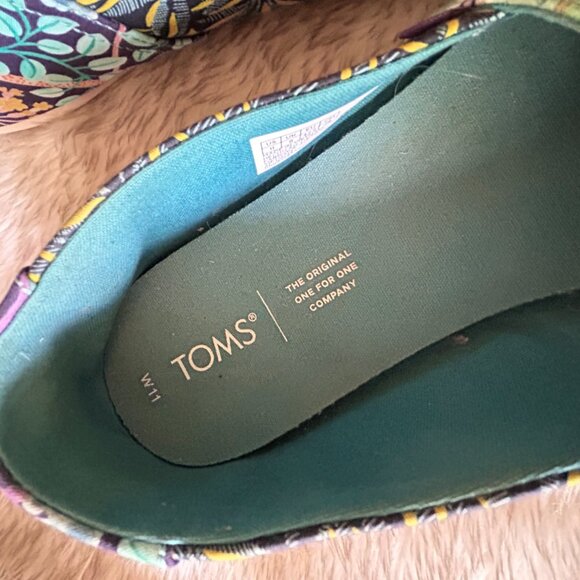 TOMS Liberty of London Print Alpargatas - Picture 3 of 5